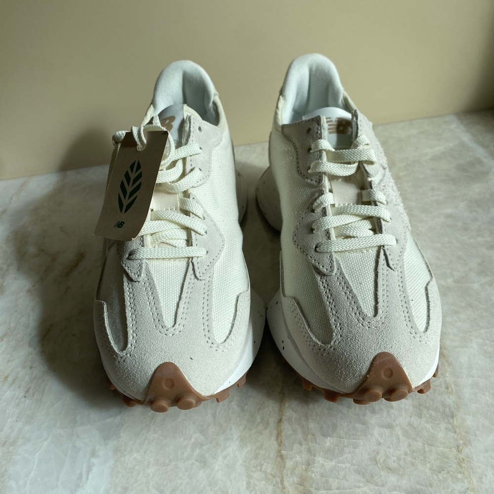 Brand new with tags New Balance 327 running shoes